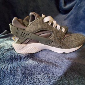 Nike Air Huarache Run Shoes
